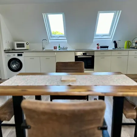 Grosszuegige 100 M2 Mit Terrasse *